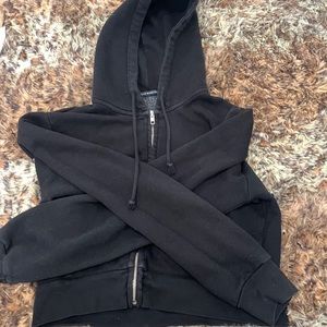 brandy melville black cropped zip up- small